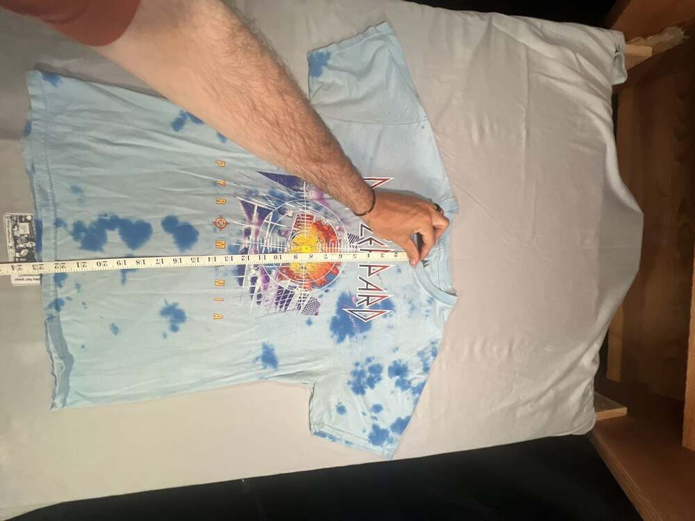 Def Leppard Pyromania Tie Dye Graphic T-Shirt Size M - Picture 6 of 8